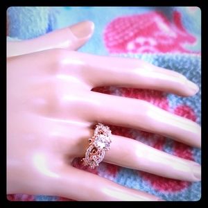 ROSE GOLD FILLED FLORAL RING